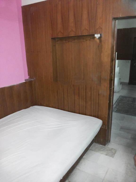 Mahesh Guest House Új-Delhi Szoba fotó