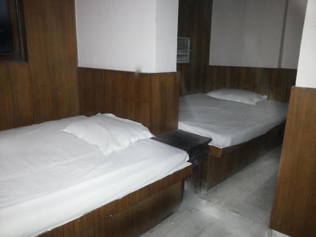 Mahesh Guest House Új-Delhi Szoba fotó